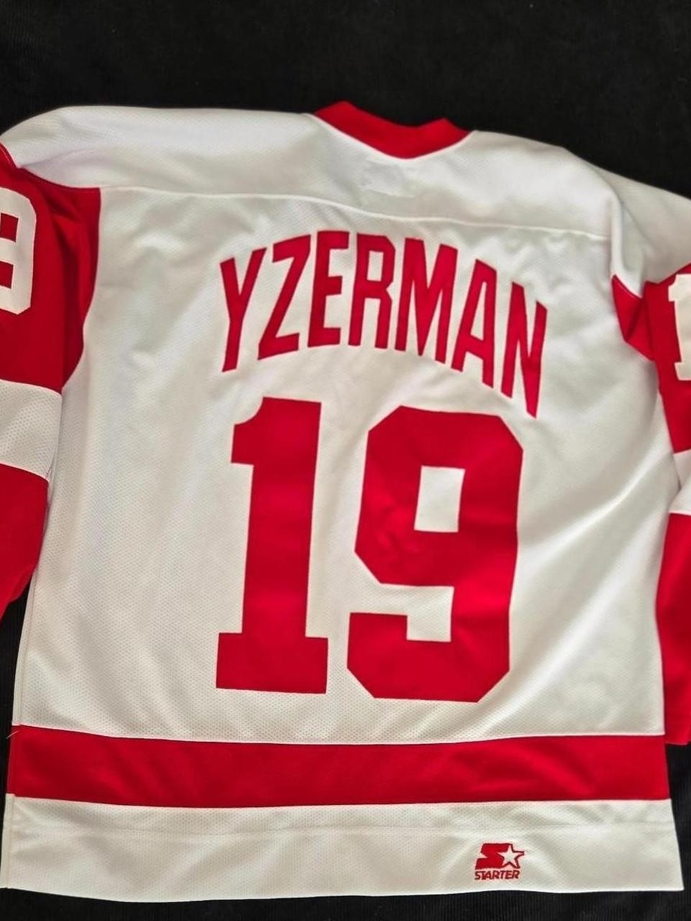 Rare Vintage STARTER Yzerman  Hockey Jersey #19 Size L